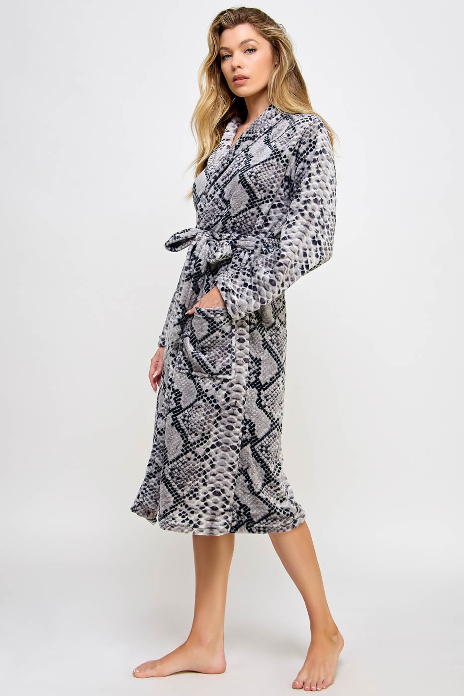 2491 Payton Robe