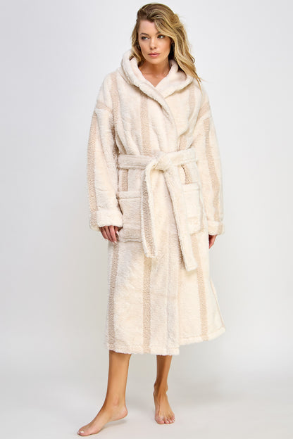2481 Norah Robe