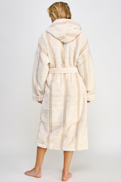 2481 Norah Robe