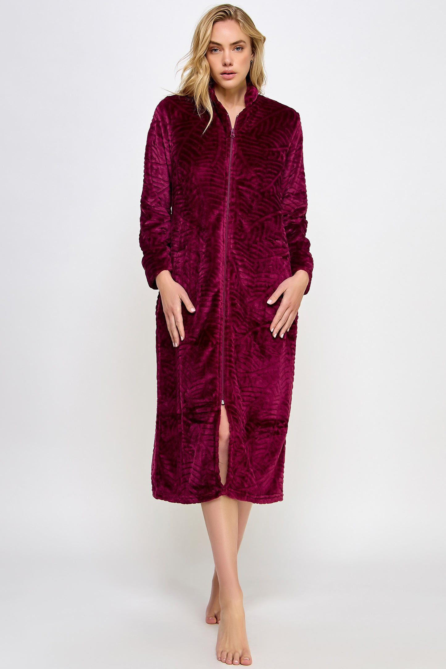 2489 Sabrina Robe
